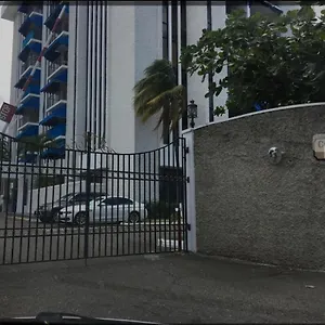 https://suite-at-the-courtleigh-towers.comcaribbean.com